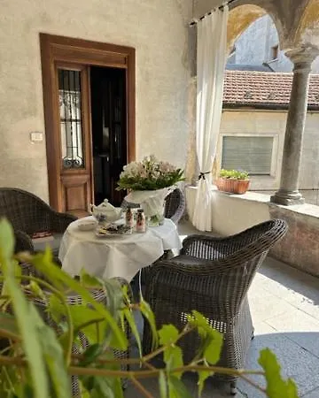 Briona Aparthotel