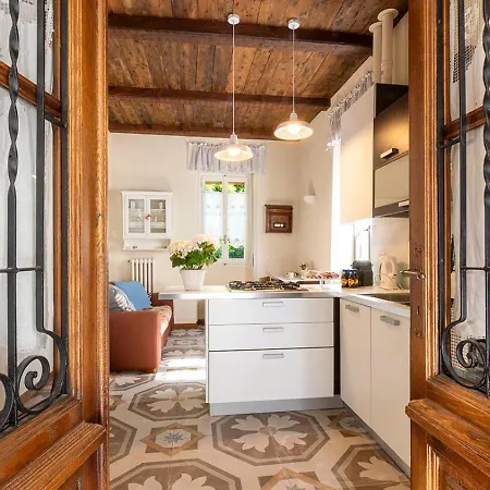 Briona アパートホテル ドモドッソラ