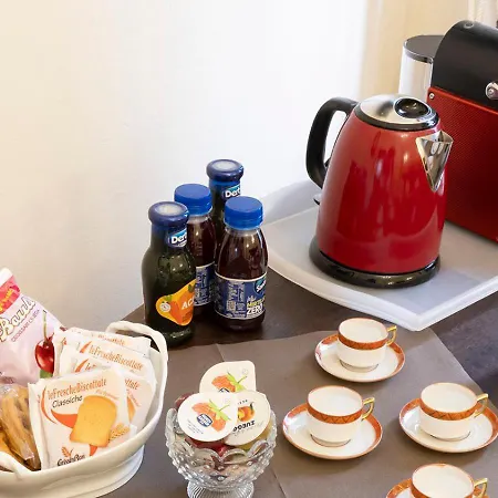 Briona מלון דירות 3*