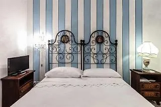 Briona 3*